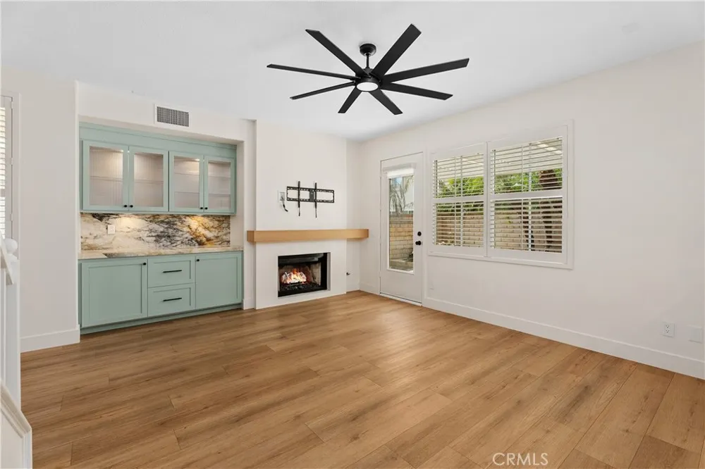 252 Knoll Lake Mission Viejo, CA 92692