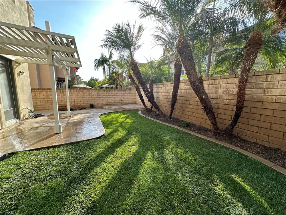 252 Knoll Lake Mission Viejo, CA 92692