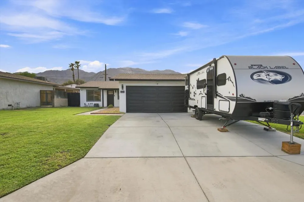 52591 Avenida Martinez La Quinta, CA 92253