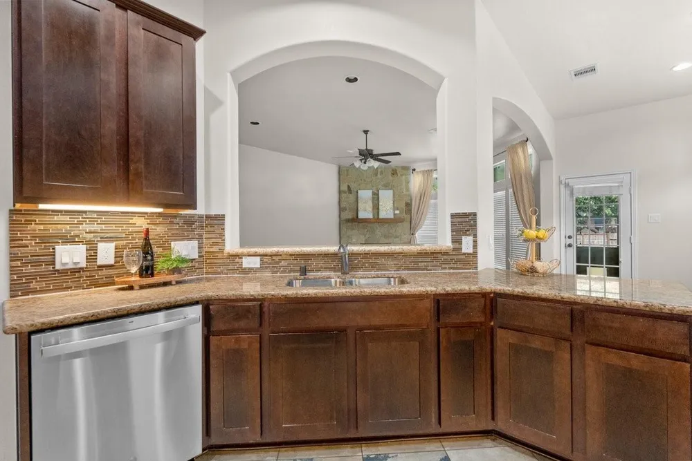 1103 Nantucket Street Pasadena, TX 77503