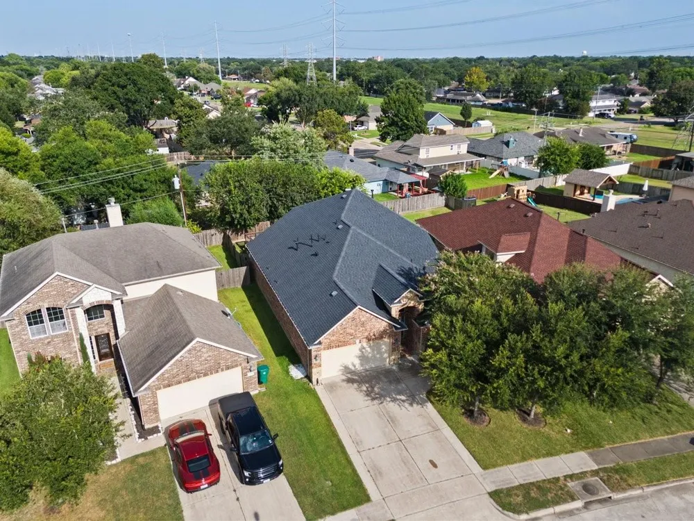 1103 Nantucket Street Pasadena, TX 77503