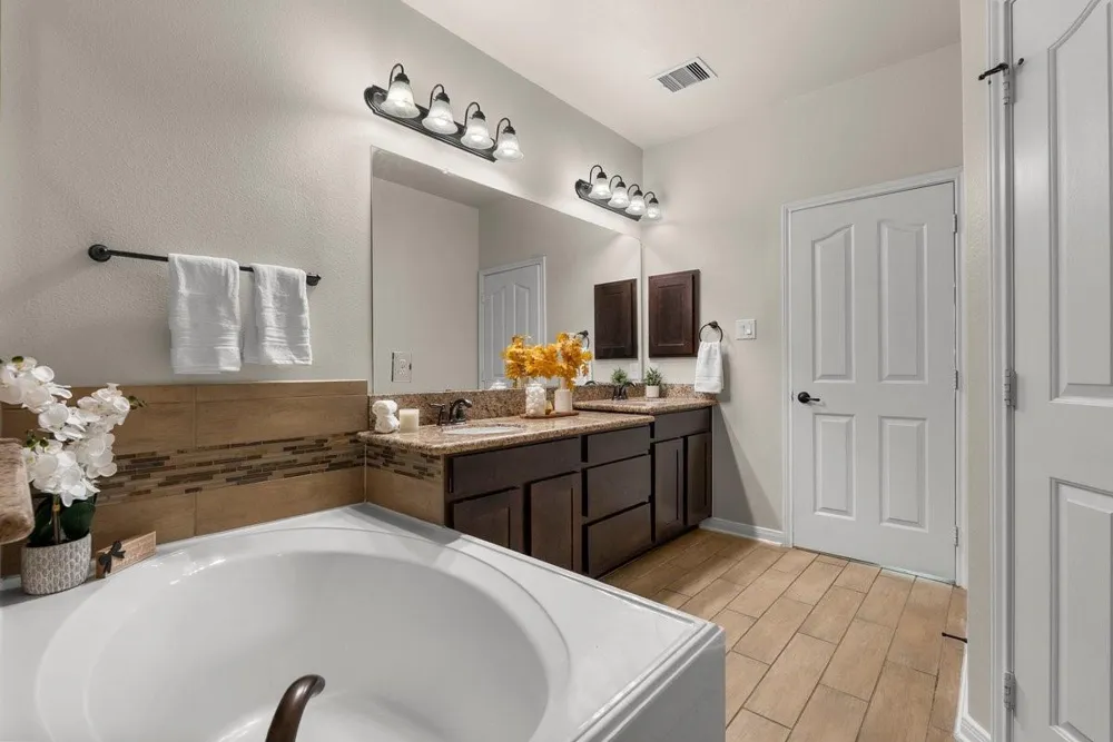 1103 Nantucket Street Pasadena, TX 77503