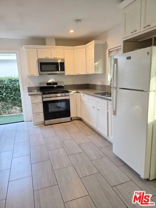 22619 Enadia Way West Hills, CA 91367