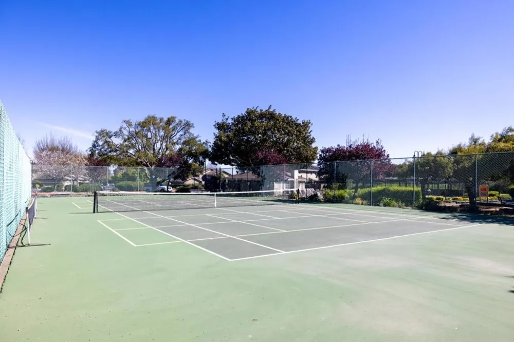 19233 Creekside Lane Salinas, CA 93908