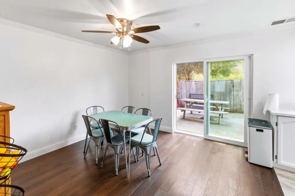 19233 Creekside Lane Salinas, CA 93908