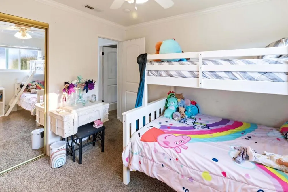 19233 Creekside Lane Salinas, CA 93908