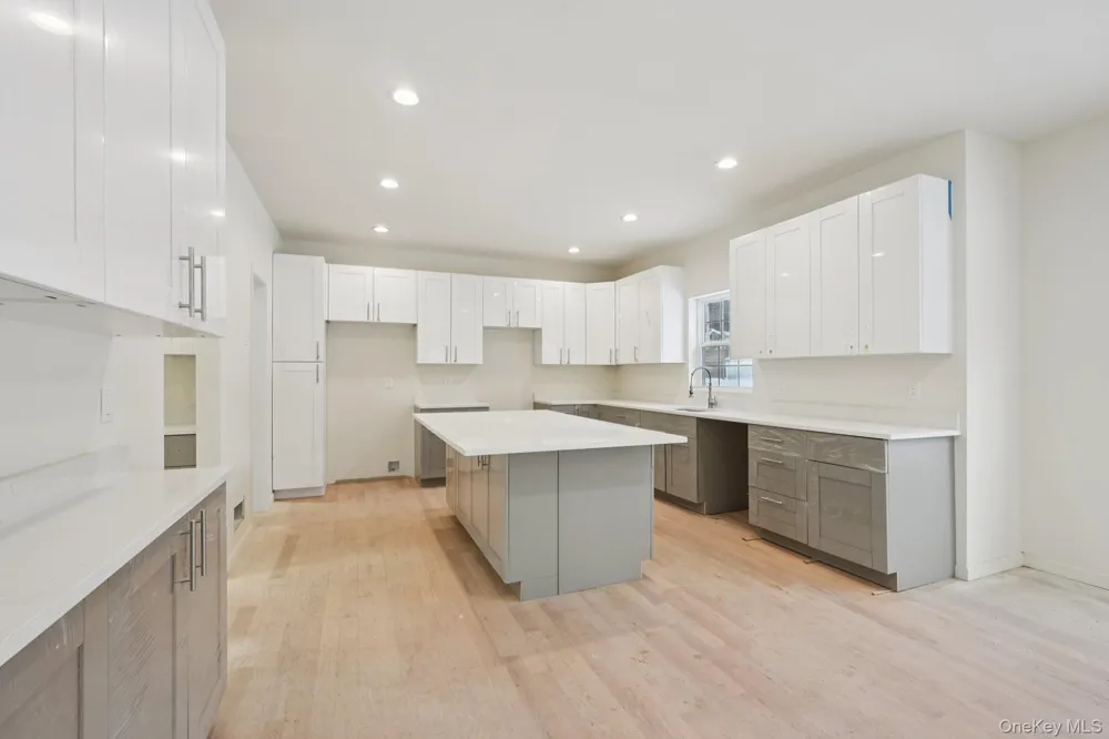 14 Vargas (AKA 70 Jessup Ln) Circle Stony Point, NY 10980