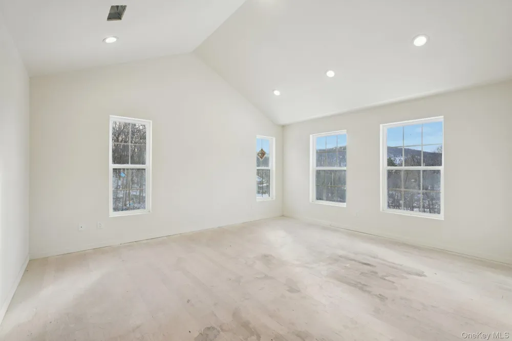 14 Vargas (AKA 70 Jessup Ln) Circle Stony Point, NY 10980