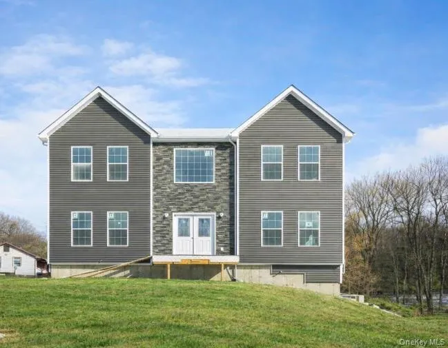 10 Vargas (AKA 70 Jessup Ln) Circle Stony Point, NY 10980