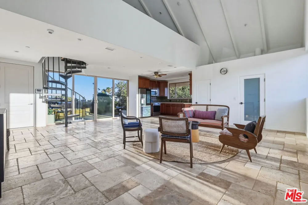 2345 Tuna Canyon Road Topanga, CA 90290