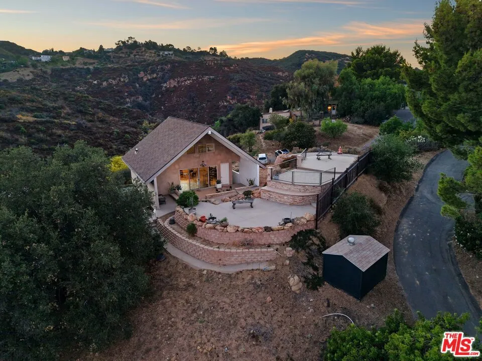 2345 Tuna Canyon Road Topanga, CA 90290