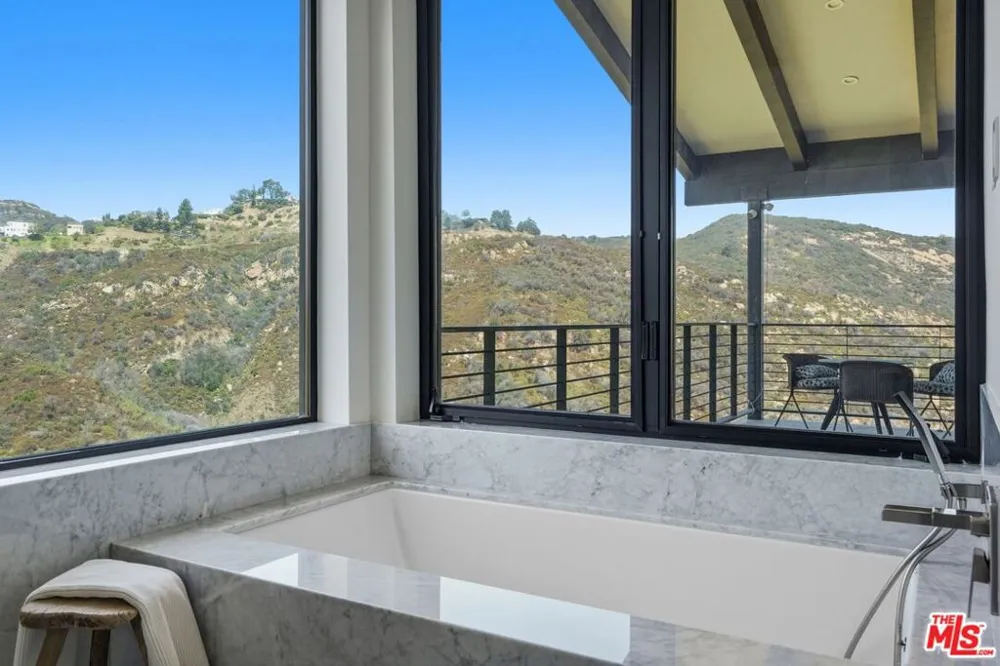 2345 Tuna Canyon Road Topanga, CA 90290