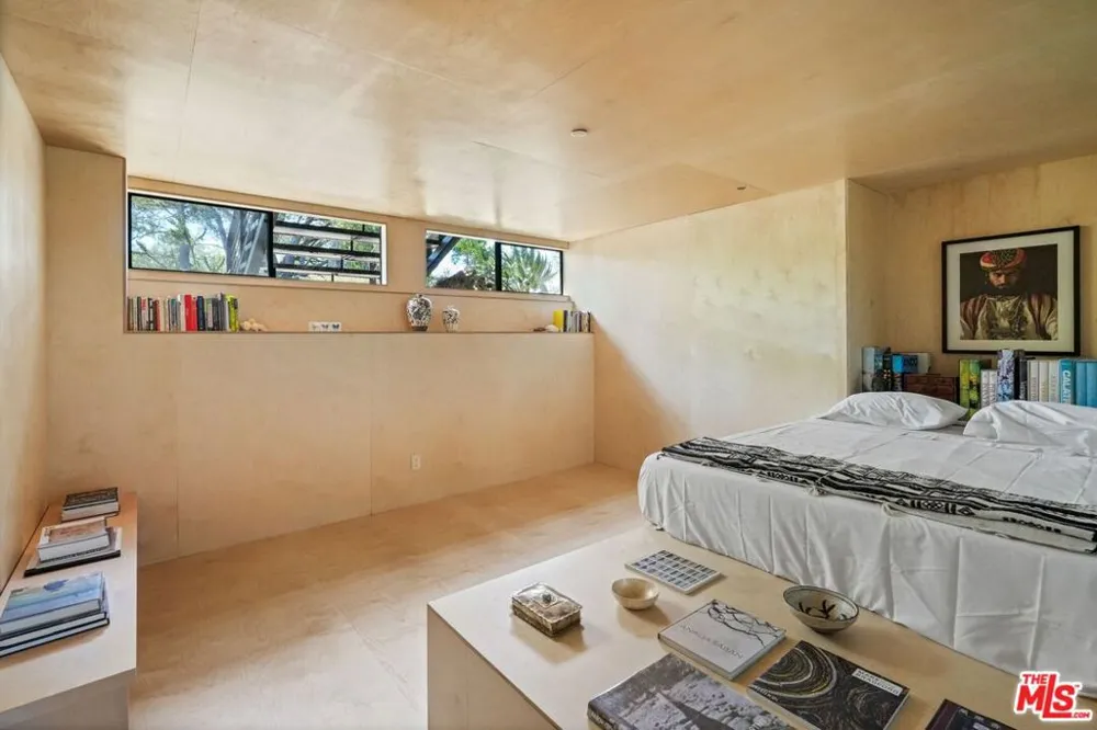 2345 Tuna Canyon Road Topanga, CA 90290
