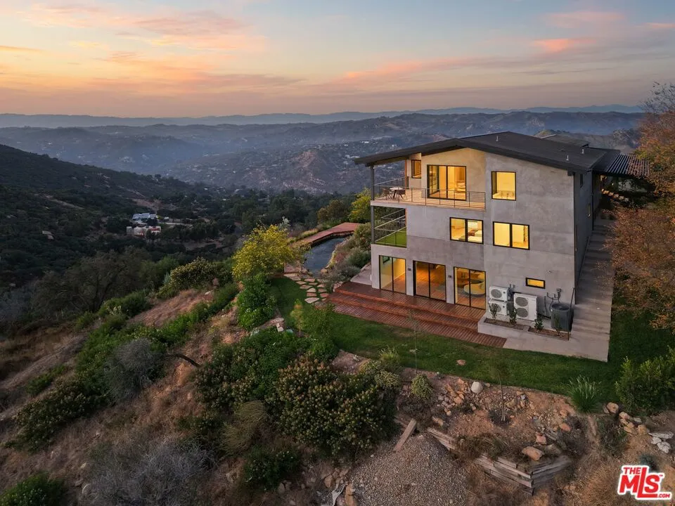 2345 Tuna Canyon Road Topanga, CA 90290