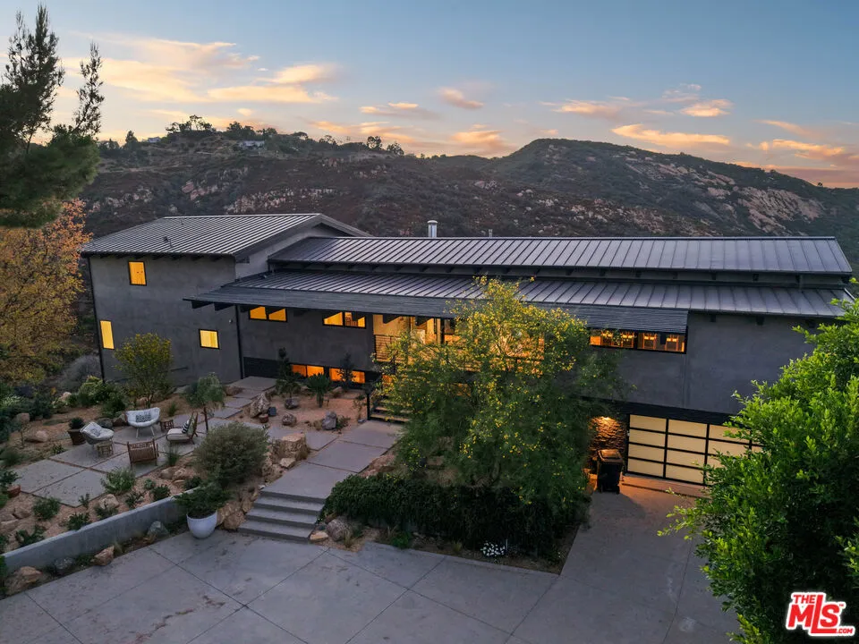 2345 Tuna Canyon Road Topanga, CA 90290