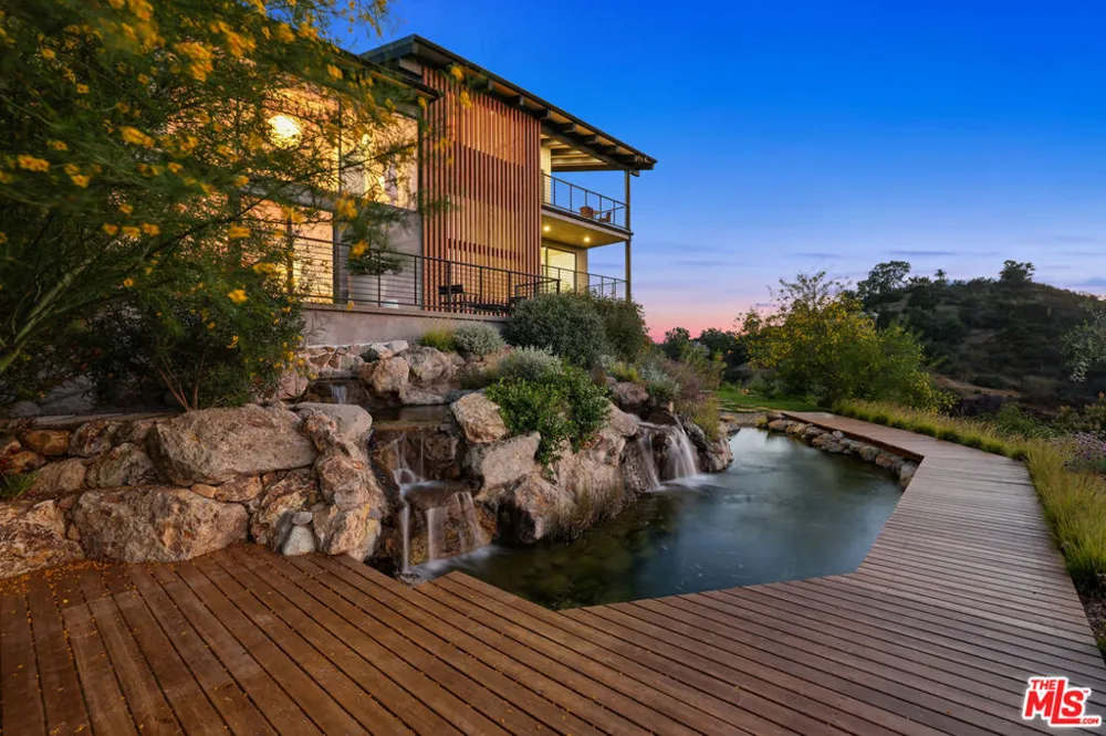 2345 Tuna Canyon Road Topanga, CA 90290