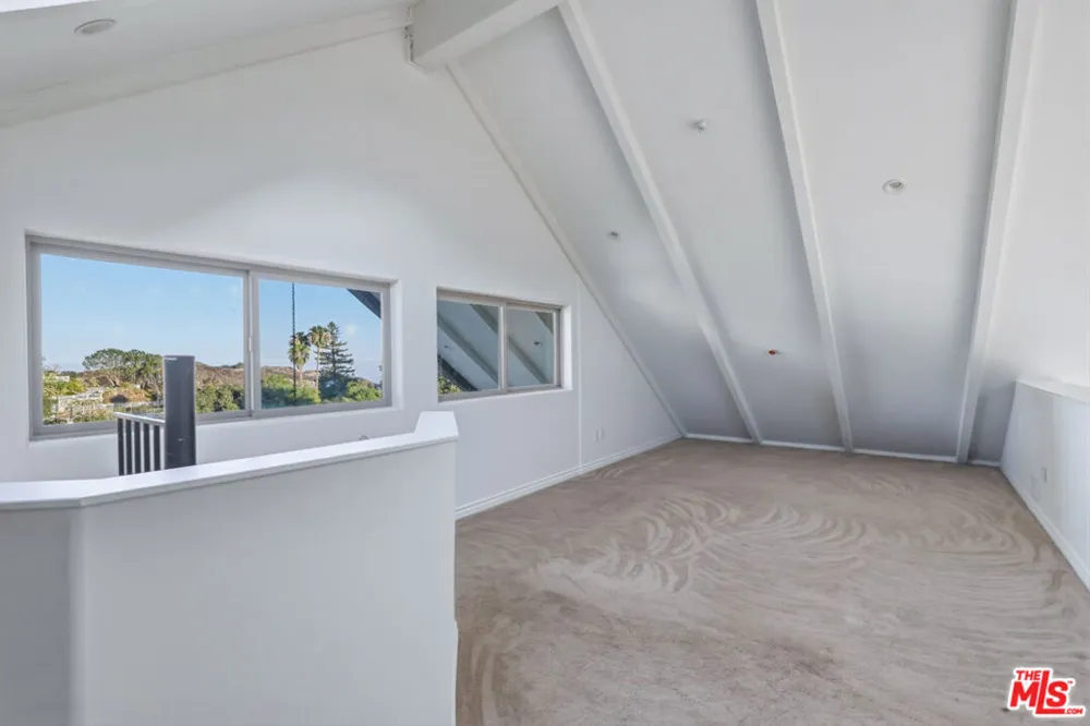 2345 Tuna Canyon Road Topanga, CA 90290