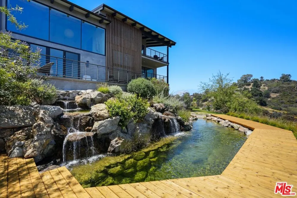 2345 Tuna Canyon Road Topanga, CA 90290