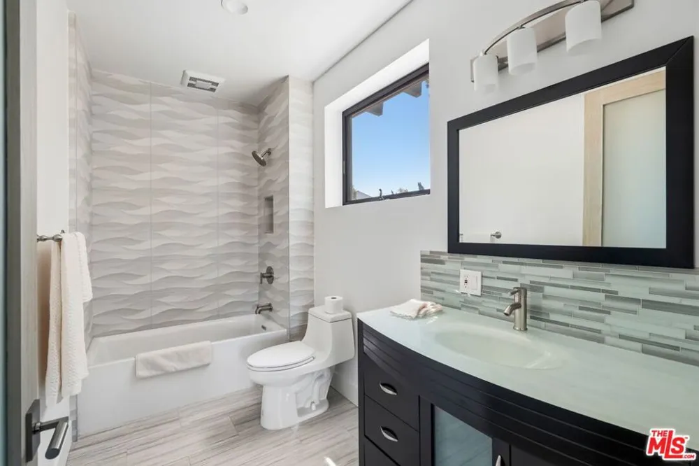 2345 Tuna Canyon Road Topanga, CA 90290