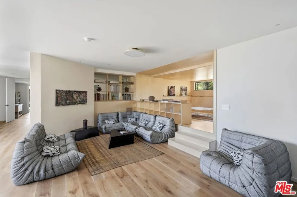 2345 Tuna Canyon Road Topanga, CA 90290