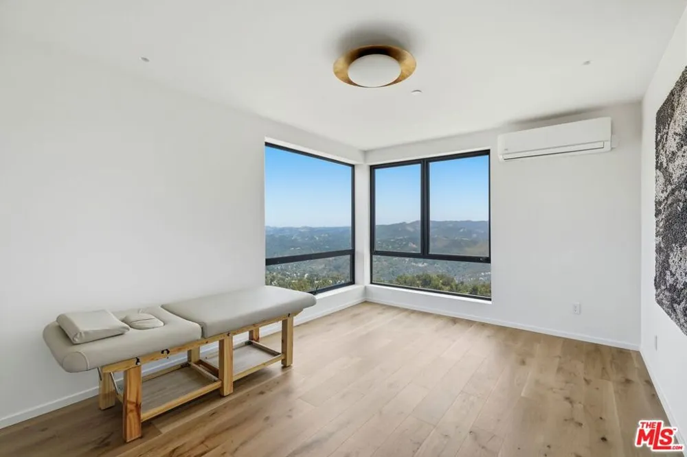 2345 Tuna Canyon Road Topanga, CA 90290