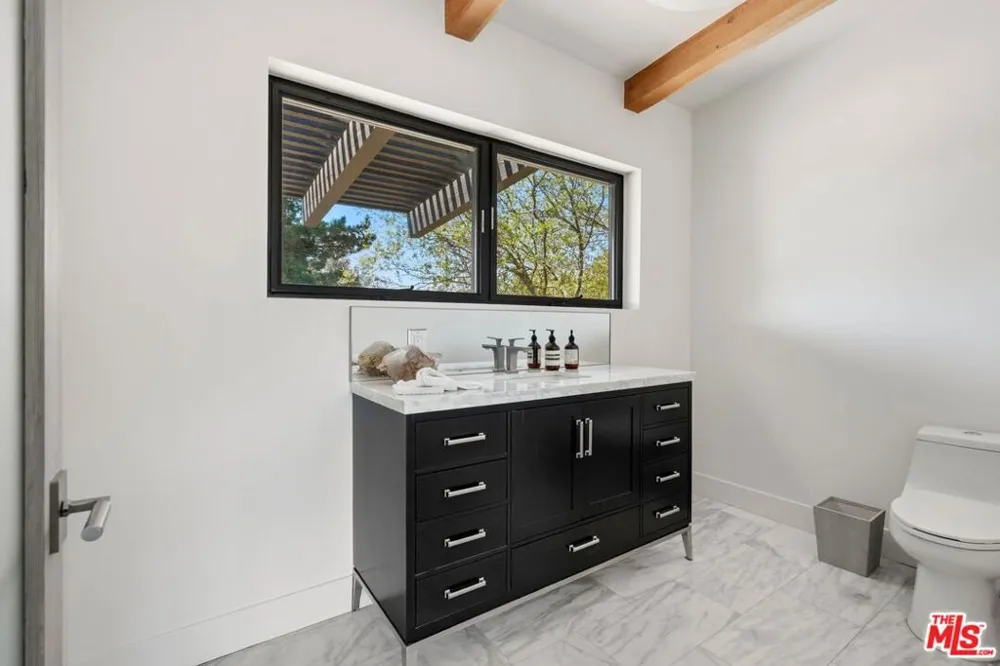 2345 Tuna Canyon Road Topanga, CA 90290