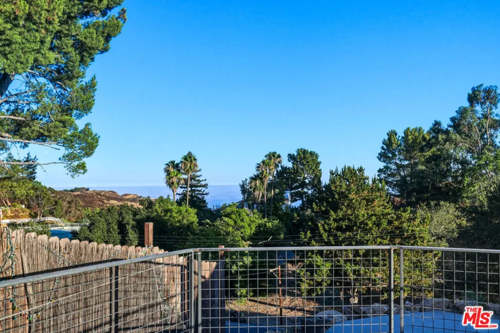 2345 Tuna Canyon Road Topanga, CA 90290
