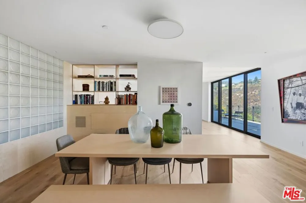 2345 Tuna Canyon Road Topanga, CA 90290