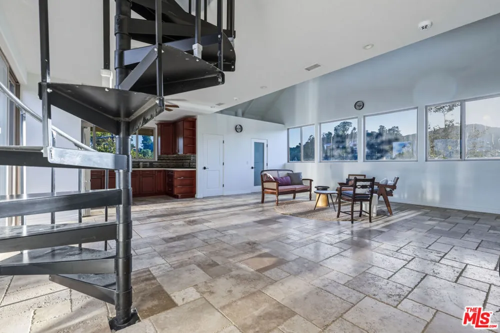 2345 Tuna Canyon Road Topanga, CA 90290
