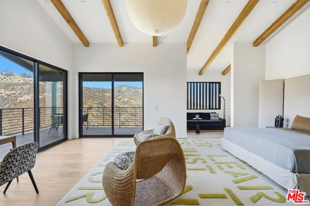 2345 Tuna Canyon Road Topanga, CA 90290