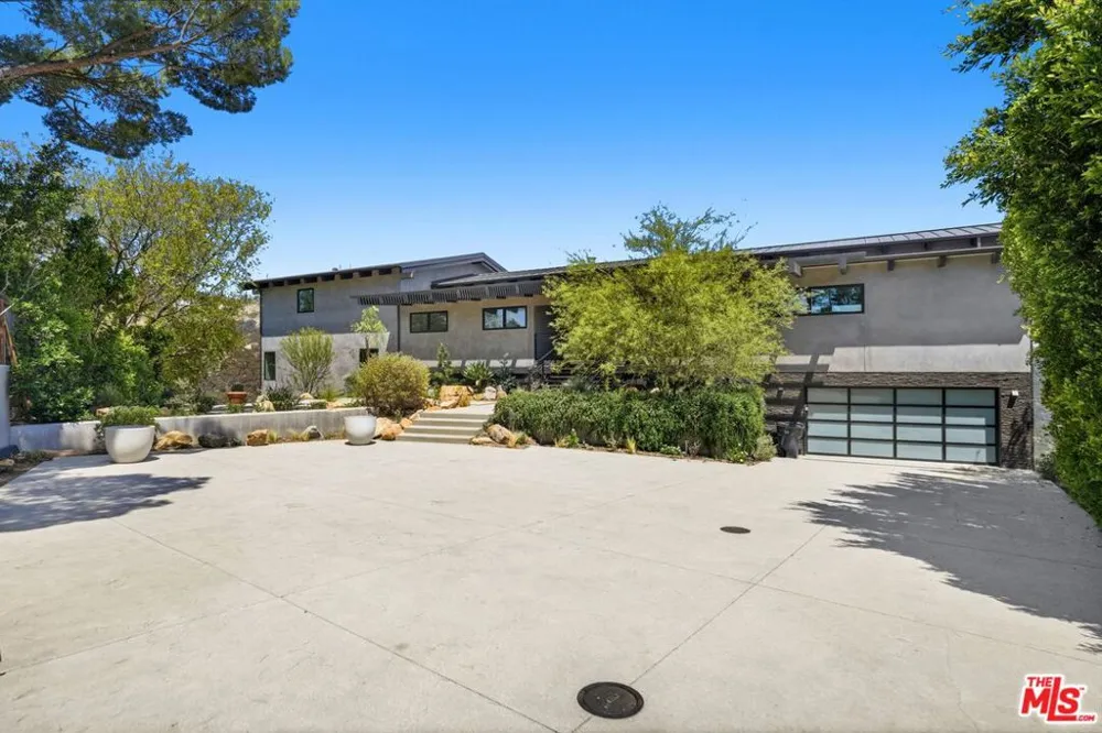 2345 Tuna Canyon Road Topanga, CA 90290