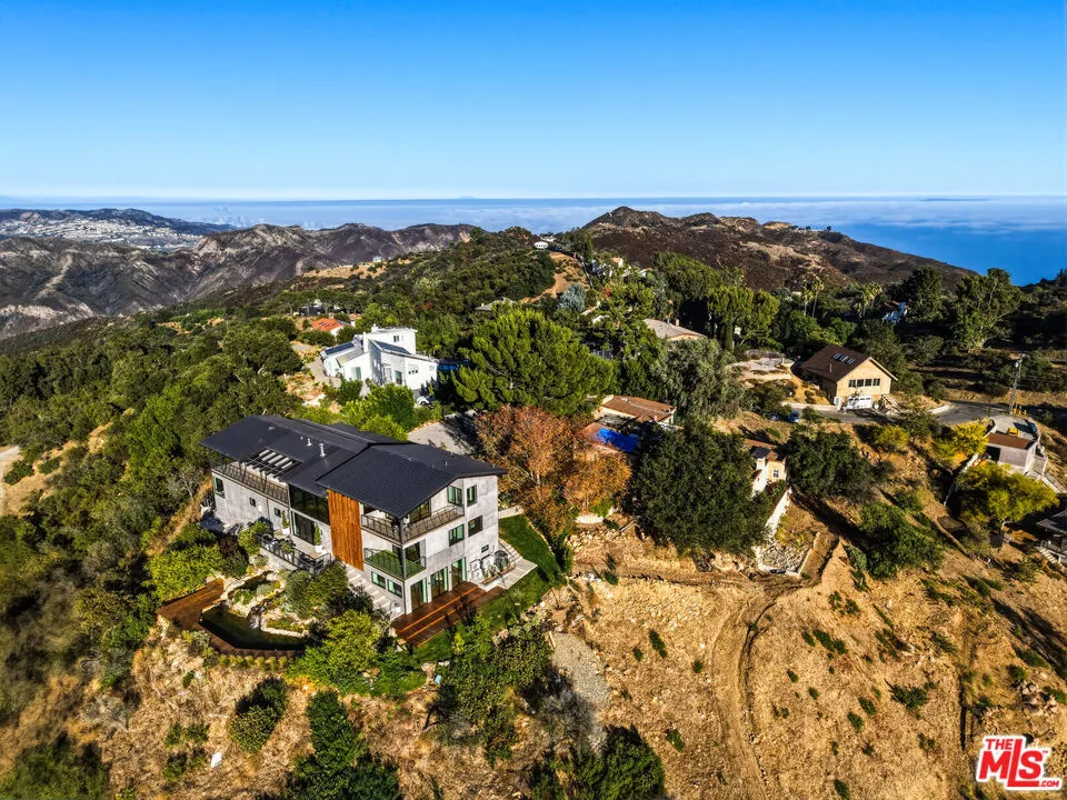 2345 Tuna Canyon Road Topanga, CA 90290