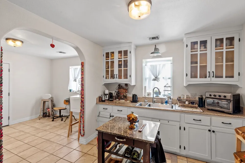 703 E HIGHWAY ST STREET Fredericksburg, TX 78624