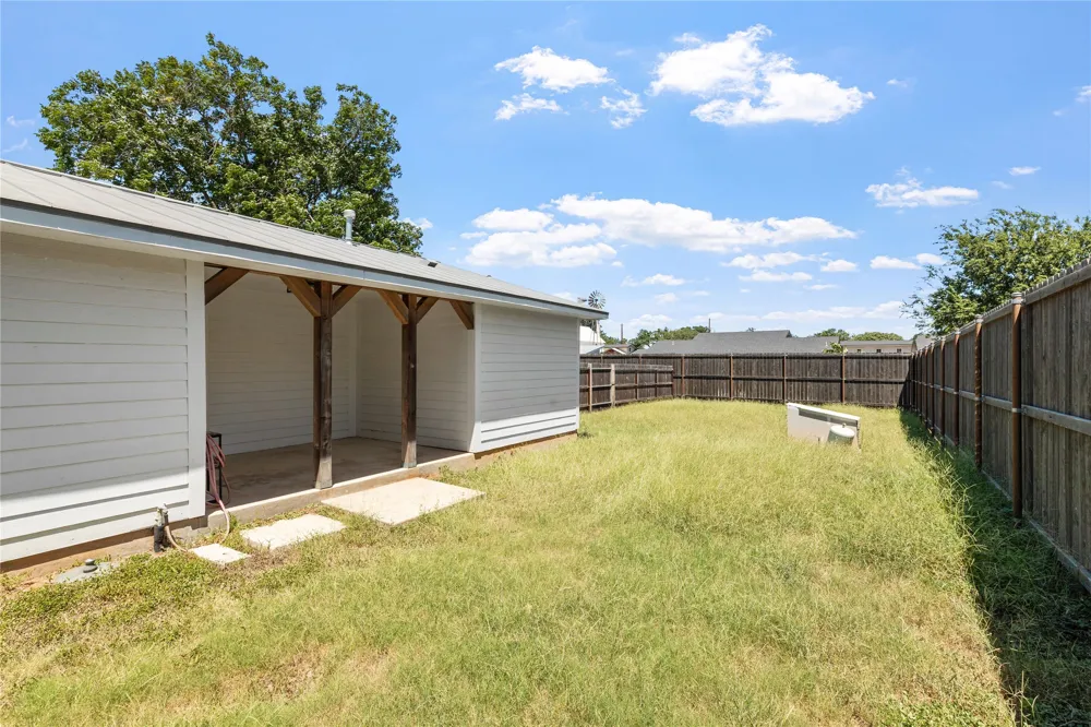 703 E HIGHWAY ST STREET Fredericksburg, TX 78624