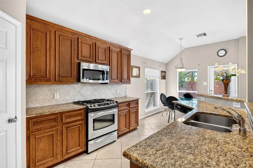 9403 Comstock Meadows Drive Houston, TX 77095