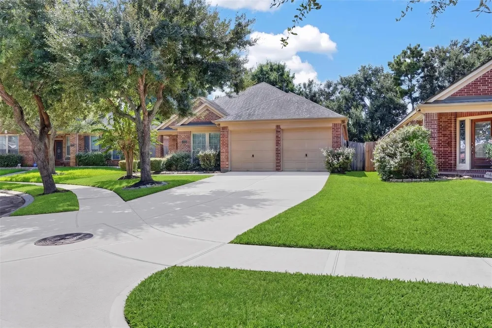9403 Comstock Meadows Drive Houston, TX 77095