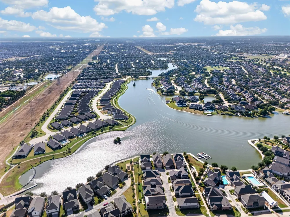 9403 Comstock Meadows Drive Houston, TX 77095