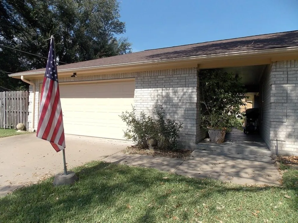 1501 Pecan Street Brenham, TX 77833