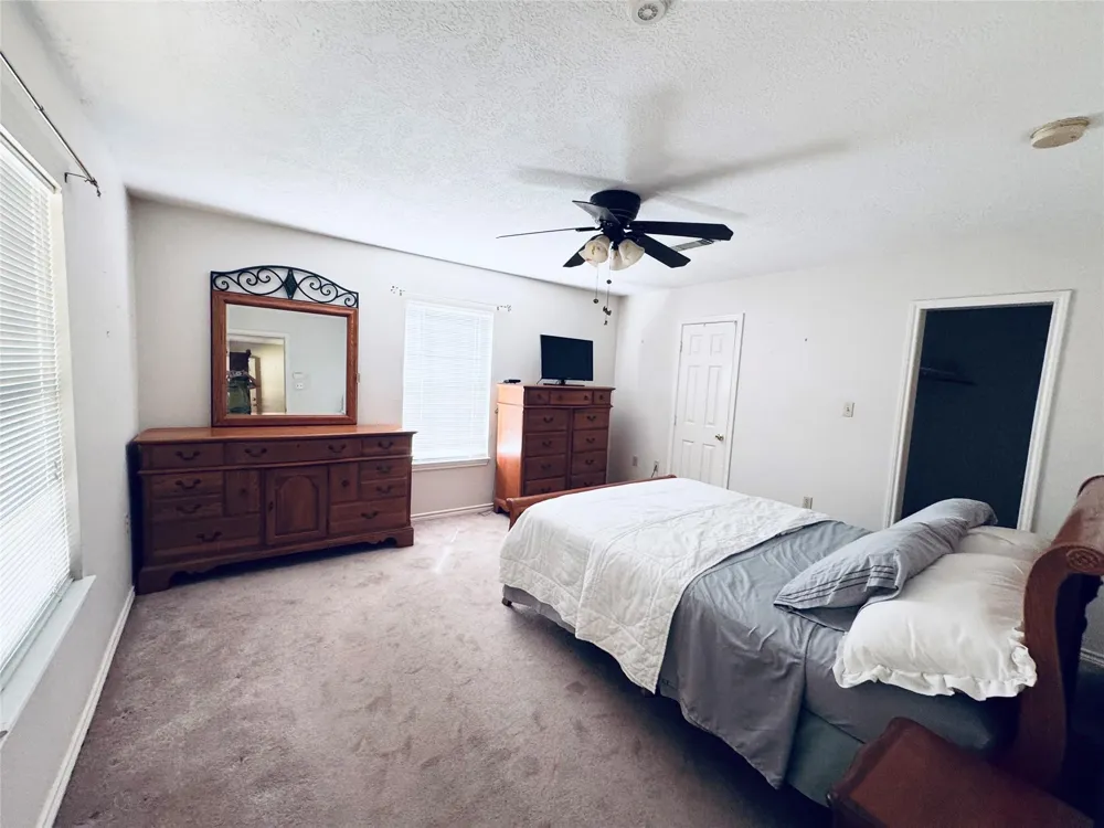 10991 Gilmore Rd Cleveland, TX 77328