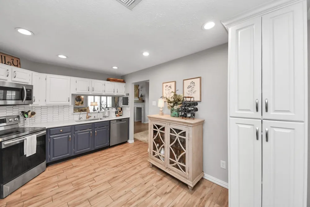 2102 Fountain Drive Sugar Land, TX 77478
