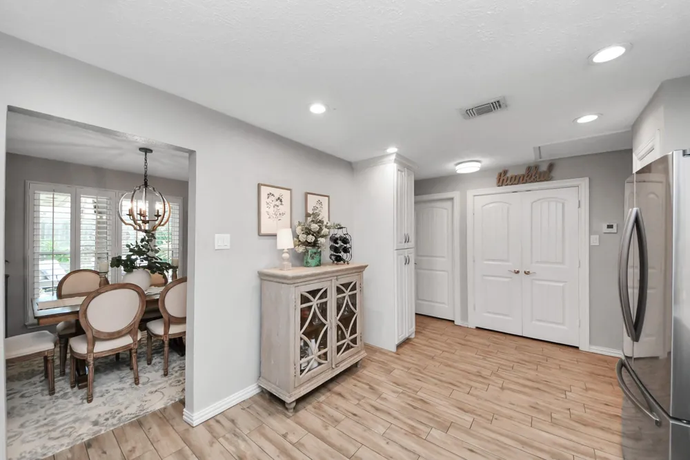 2102 Fountain Drive Sugar Land, TX 77478