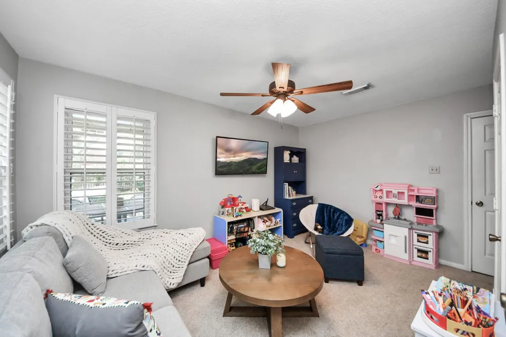 2102 Fountain Drive Sugar Land, TX 77478