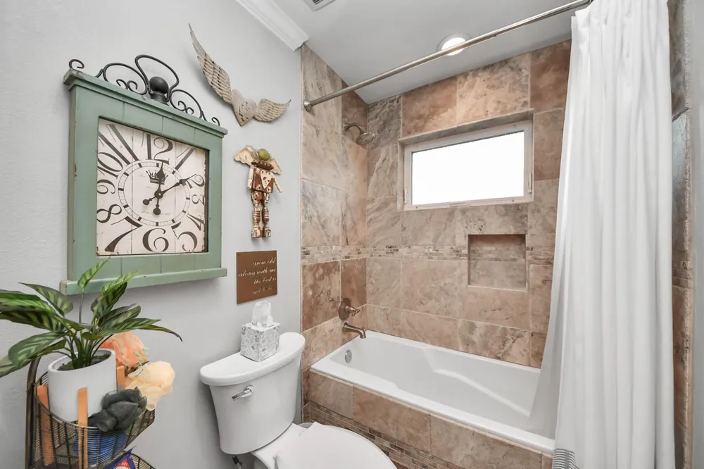 2102 Fountain Drive Sugar Land, TX 77478