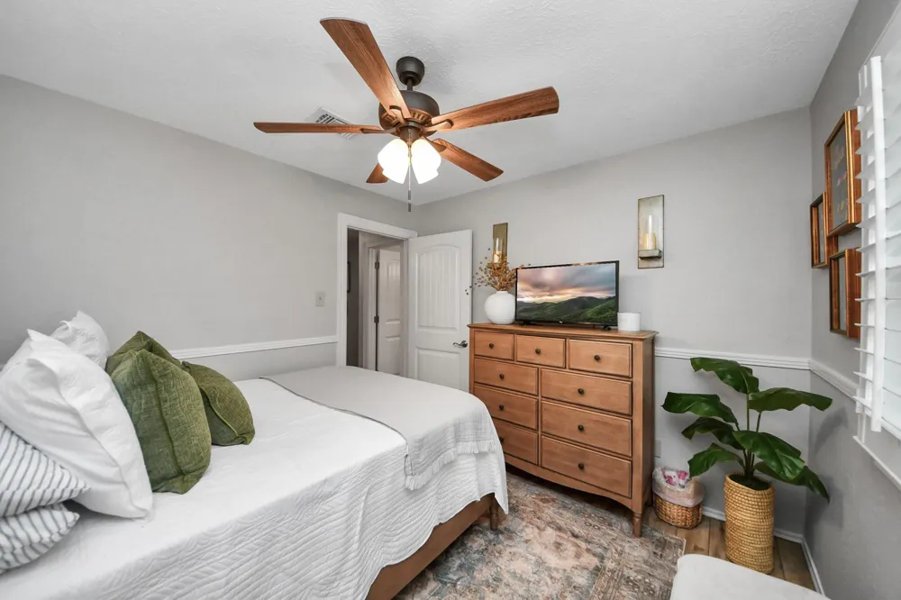 2102 Fountain Drive Sugar Land, TX 77478