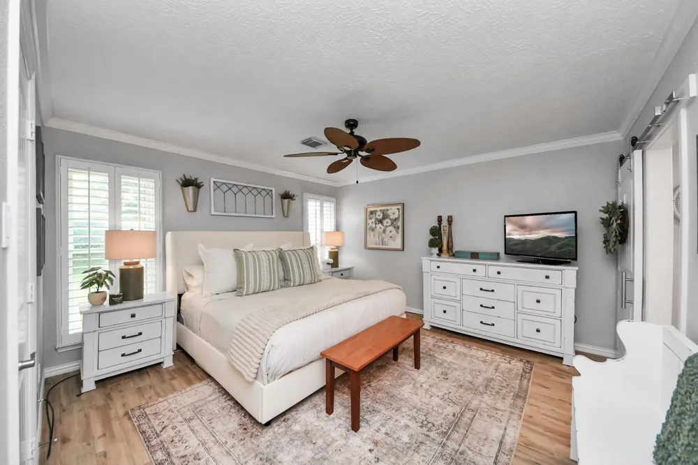 2102 Fountain Drive Sugar Land, TX 77478
