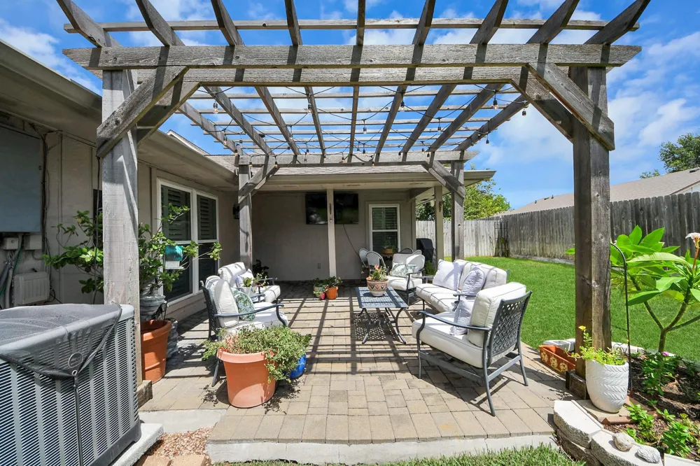 2102 Fountain Drive Sugar Land, TX 77478