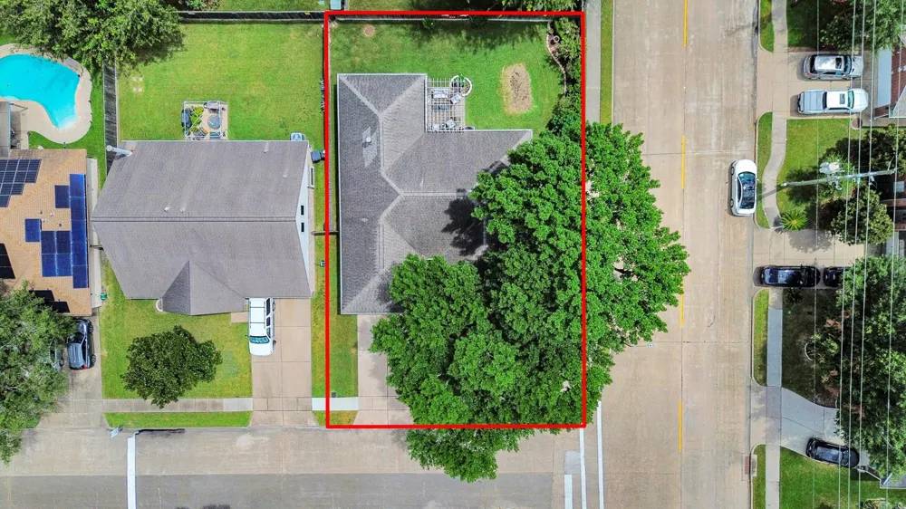 2102 Fountain Drive Sugar Land, TX 77478