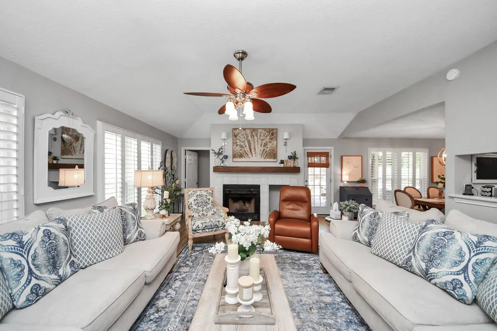 2102 Fountain Drive Sugar Land, TX 77478