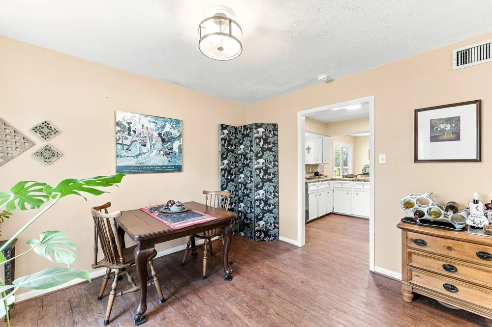 1850 Rollingwood Drive Huntsville, TX 77340
