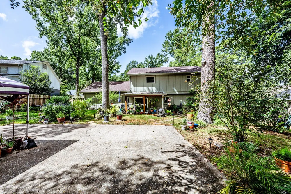 1850 Rollingwood Drive Huntsville, TX 77340